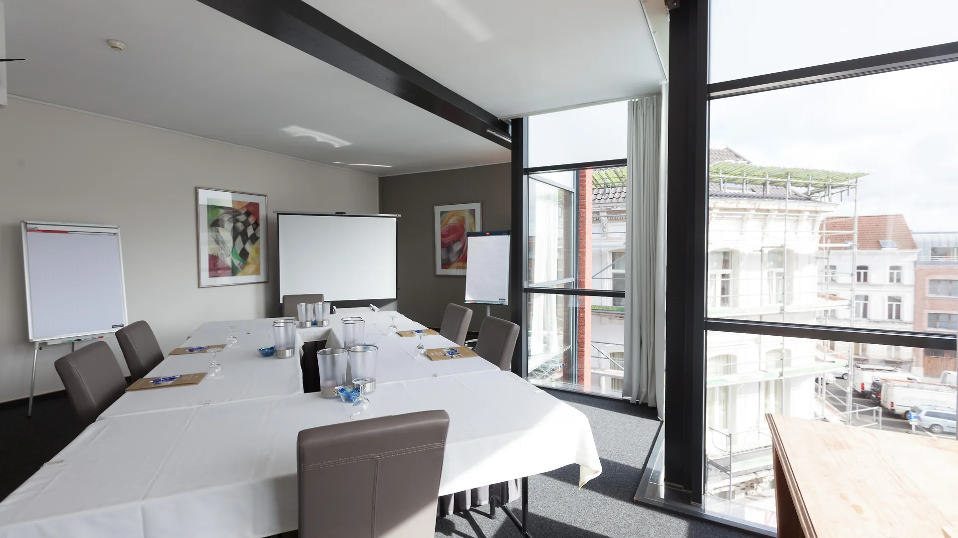 Ghent River Hotel 4*,